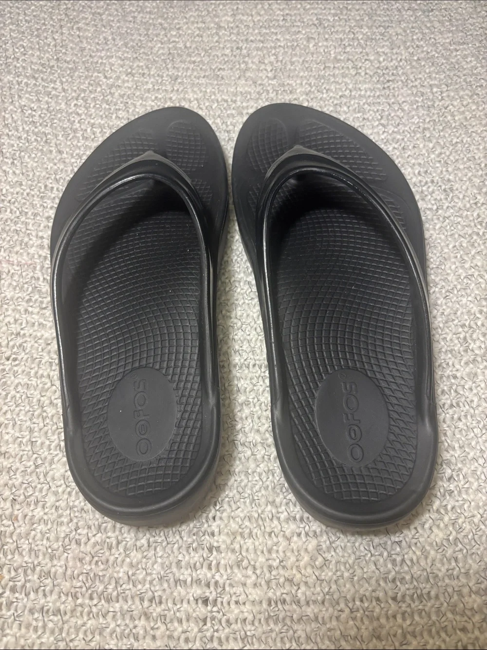 OOFOS Black Recovery Flip-Flop Sandals W8